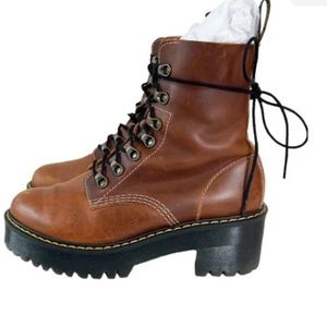 Dr Martens Leona Boot butterscotch